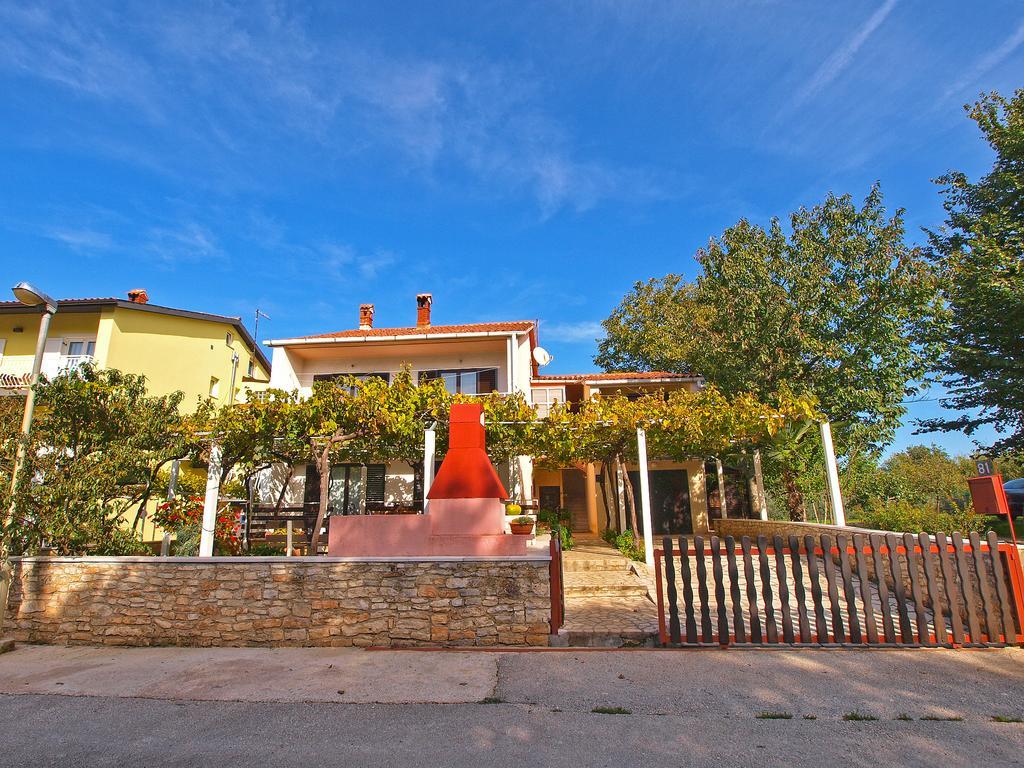 Apartments Dragica 929 파자나 외부 사진