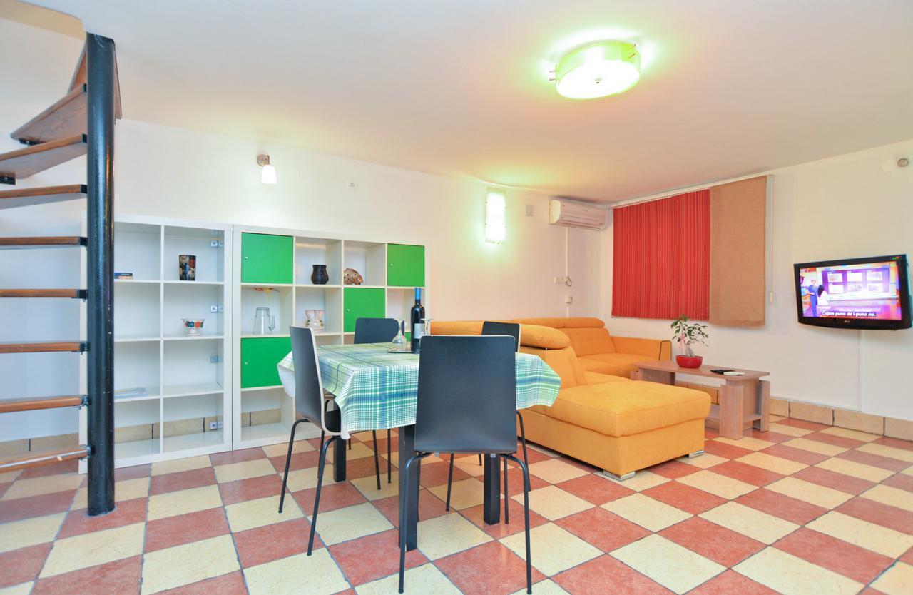 Apartments Dragica 929 파자나 외부 사진